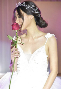 baifern nira rose