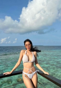 นริศรา-นิลพัฒน์-ทะเล