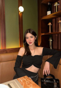 นุ่น-สุทธิภา-block