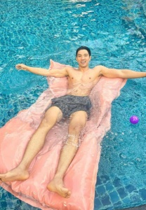 ธ๊อป ณฐนน swim