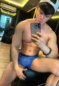 นิกกี้-ศิวะ-น้ำเงิน