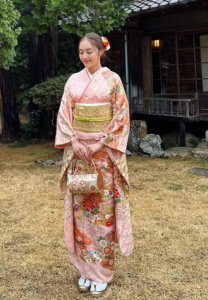 น้ำตาล-พิจักขณา-กิมโมโน