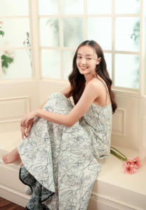 น้ำตาล-พิจักขณา-ชุดเดรส