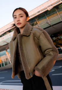 น้ำตาล-พิจักขณา-ท่องเที่ยว