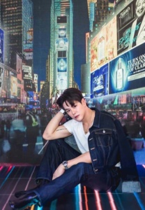 โต้ง-สุรวิชญ์ โต้ง-สุรวิชญ์