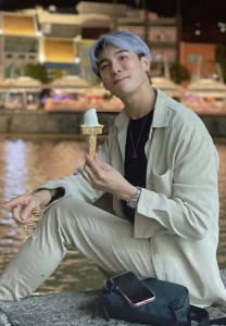 Champ-Chatthong-กินไอติม