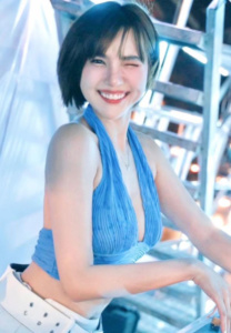 DJ-อันนา-ชุดฟ้า DJ-อันนา-ชุดฟ้า