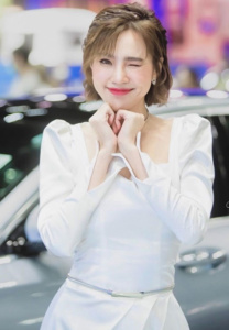 DJ-อันนา-ยิ้มสวย DJ-อันนา-ยิ้มสวย