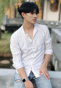 Netilak-Ningnaen-เชิ้ตขาว