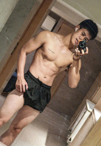 Parker-Chanin-กล้ามแน่น