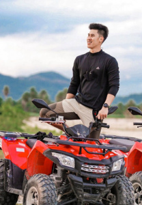 Parker-Chanin-ขับรถ