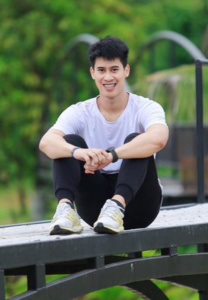 Parker-Chanin-นั่งชิว