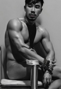 Yukarin-Thedvisan-กล้ามโต