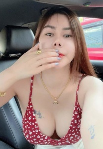 ฟองเบียร์-กรชญาดา-เสื้อดอกแดง ฟองเบียร์-กรชญาดา-เสื้อดอกแดง