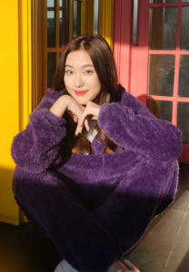 อ๊ะอาย-กรณิศ ชุดม่วง อ๊ะอาย-กรณิศ ชุดม่วง