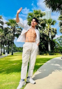 เควิน-เควิน-เชิ้ตขาว เควิน-เควิน-เชิ้ตขาว