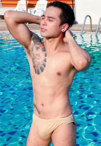 เจ้าเสือ-วัชรากร-กางเกงครีม