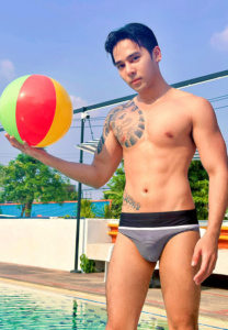 เจ้าเสือ-วัชรากร-กางเกงลาย