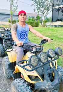 เจ้าเสือ-วัชรากร-ขับรถ