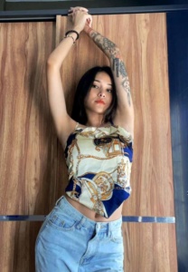 เพชรพลอย-หุ่นแซ่บ