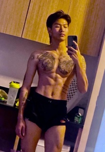 เม้ก อภิสิทธิ์ home