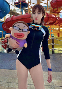 ฟางโกะ-โอเค-ชุดว่ายน้ำ