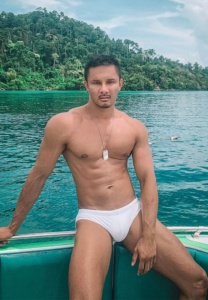 Auckkarunch-Thongjamroon-หุ่นเอ็กซ์