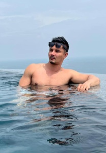 Auckkarunch-Thongjamroon-เล่นน้ำ