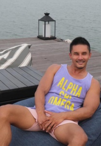 Auckkarunch-Thongjamroon-เสื้อกล้าม