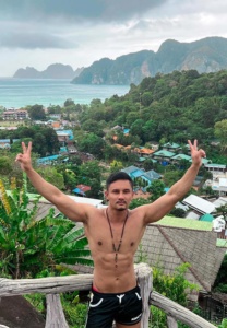 Auckkarunch-Thongjamroon-แซ่บแซ่บ