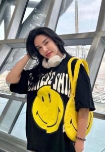 นัท-นิสามณี-ยิ้ม นัท-นิสามณี-ยิ้ม