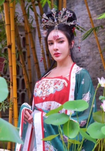 นัท-นิสามณี-สาวจีน
