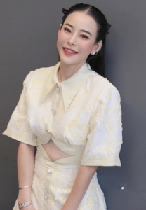 นิง-ปณิตา-ยิ้ม