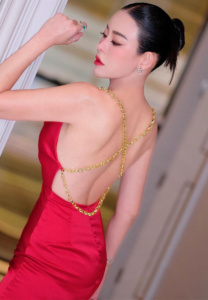 นิง-ปณิตา-สีแดง