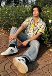 ลี-ฐานัฐพ์-หนุ่มหล่อ