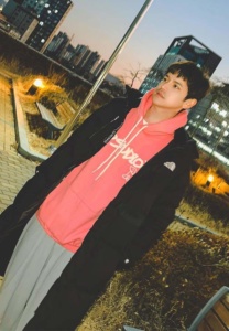 เต๋า-เศรษฐพงศ์-เสื้อชมพู