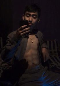 เอเปก นราวิชญ์ ถอดเสื้อ