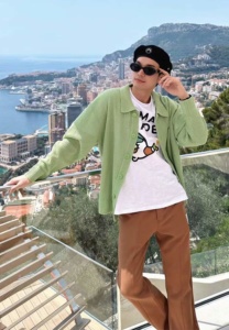 โอบ-นิธิ-ใส่หมวก