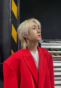 ไดร์ม่อน-ณรกร-สูทแดง