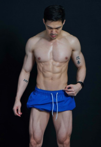 Cho-Lim-กางเกงน้ำเงิน