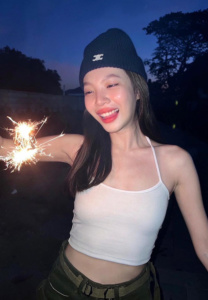 การ์ด-ณัฐชยานันท์-ยิ้ม