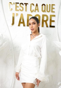 ครูแพรว-เน็ตไอดอล