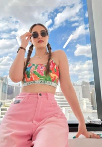 มีนตรา-อินทิรา-ใส่แว่น