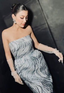 เอมมี่-มรกต เอมมี่-มรกต