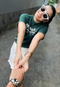 เอมมี่-มรกต-ยิ้ม เอมมี่-มรกต-ยิ้ม