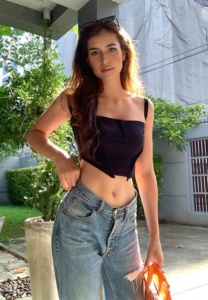 แอนโทเนีย-โพซิ้ว-เอ็กซ์