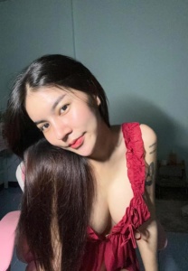 อีฟ-พิมลศิริ อีฟ-พิมลศิริ