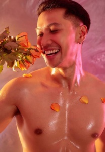 โต๊ส-กันตพงศ์-ยิ้ม