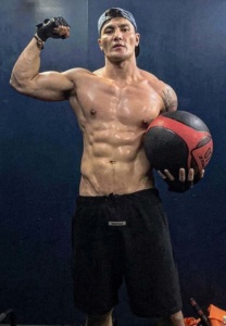 โอม-จิระพงษ์