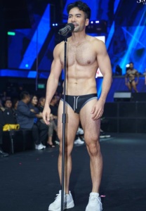 ก้อง-ก้องหล้า-ชุดว่ายน้ำ ก้อง-ก้องหล้า-ชุดว่ายน้ำ